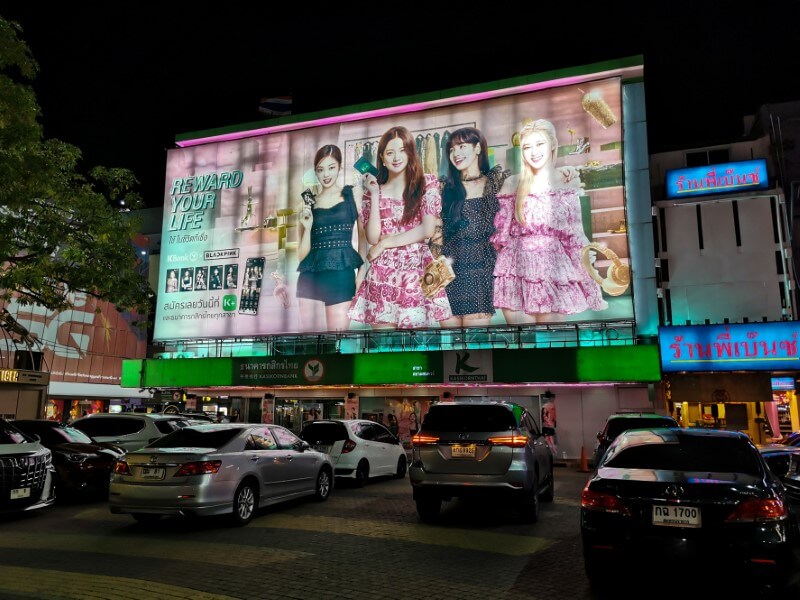 Blackpink K-pop Girlgroup Plakat in Bangkok